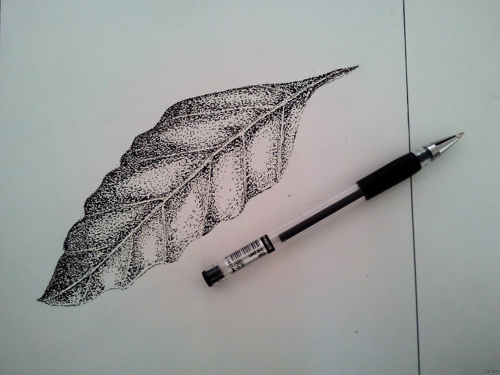 Точечное рисование гелевой ручкой