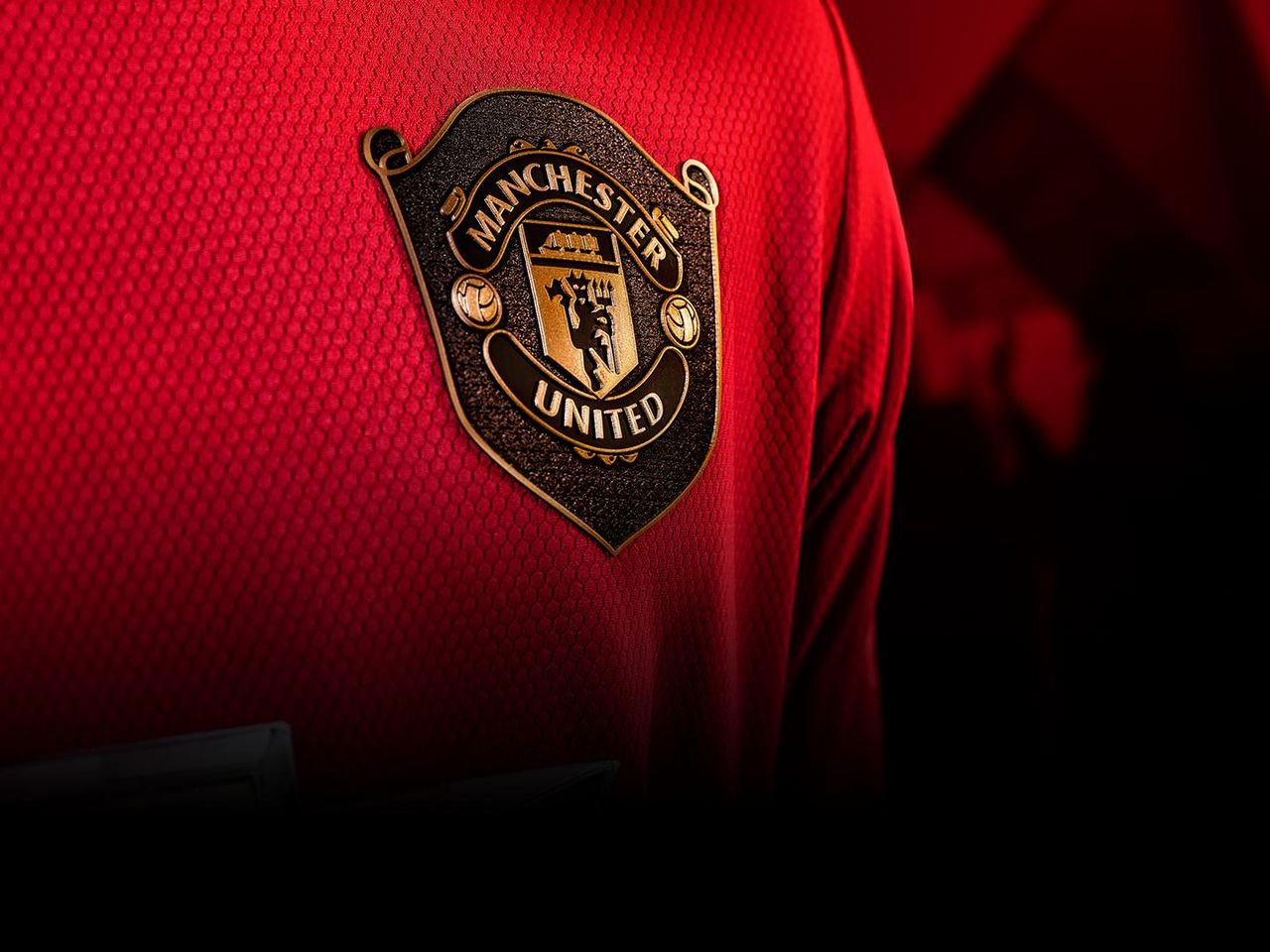 Manchester United logo 2021