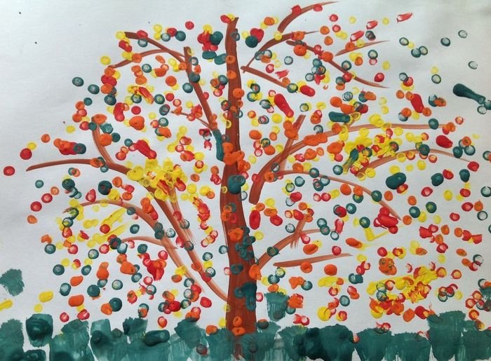 Дерево ватными палочками осень