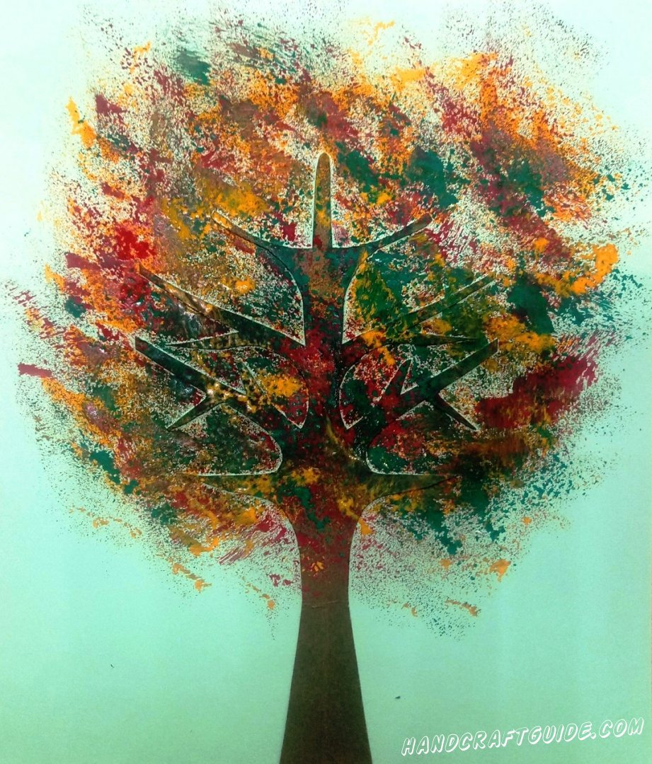 Осеннее дерево из подручных материалов
