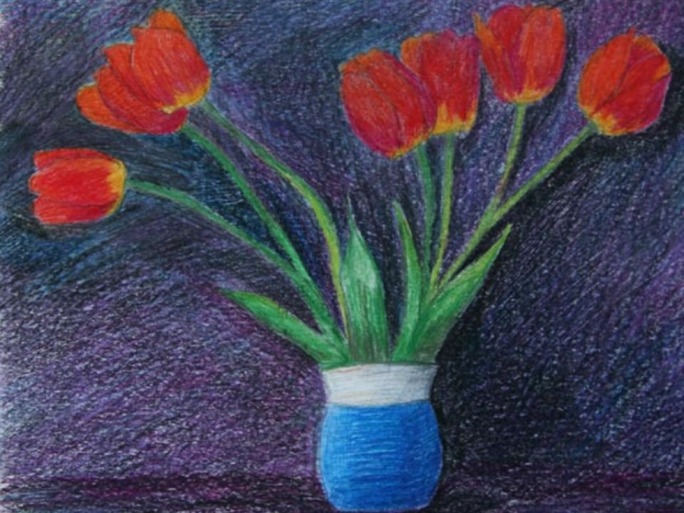 Натюрморт с цветами цветными карандашами