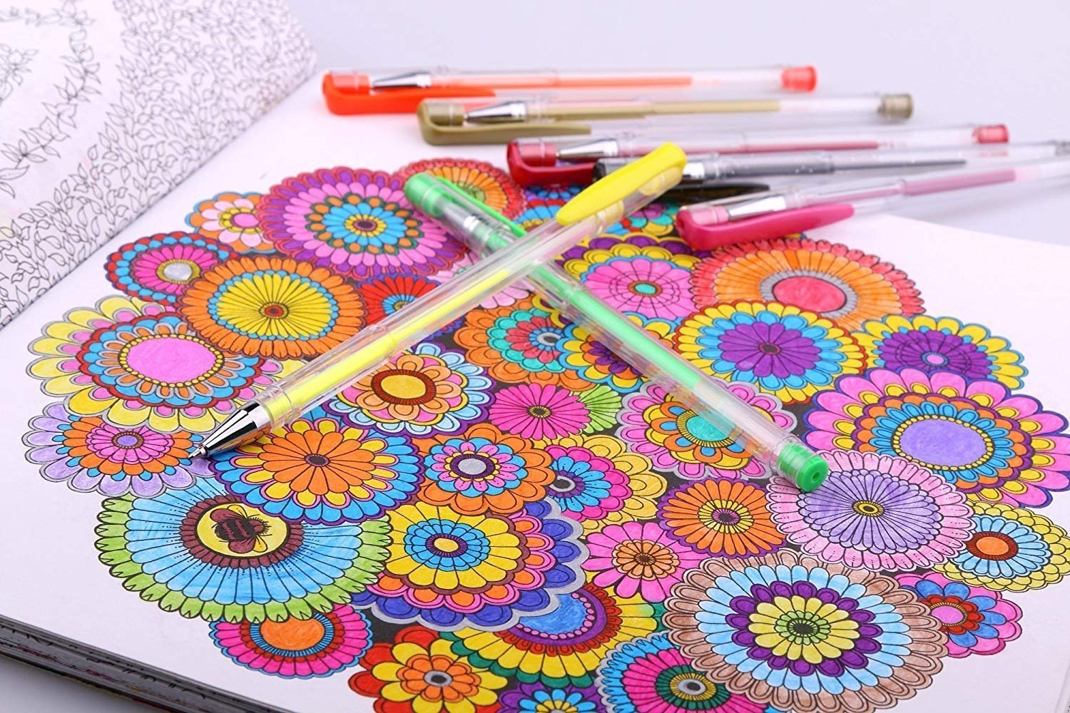 Рисование цветными гелевыми ручками