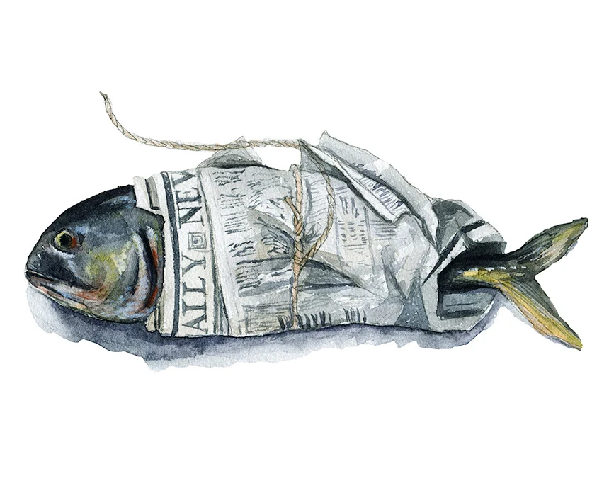 Рыба завернутая в газету