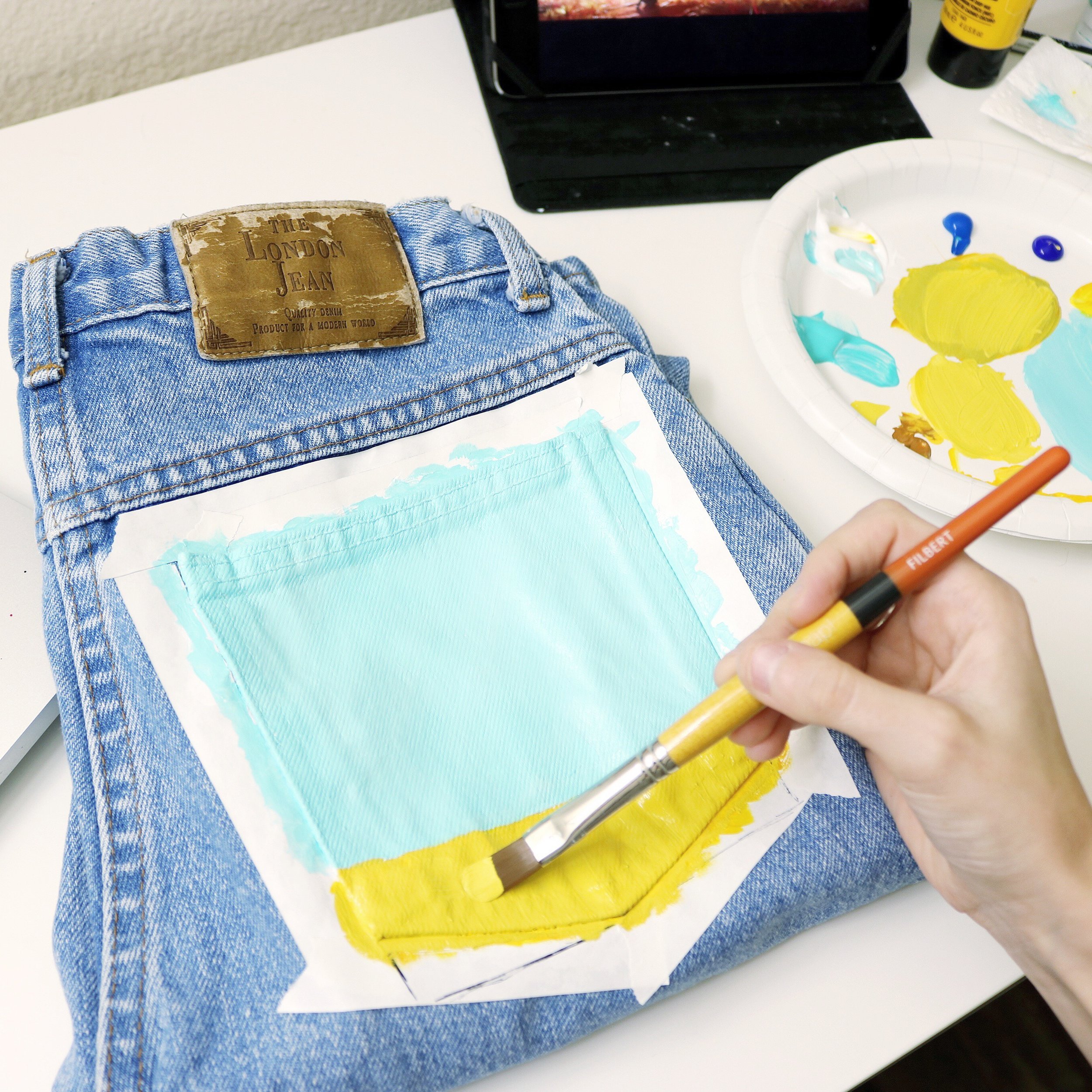 Рисование на джинсах красками по ткани