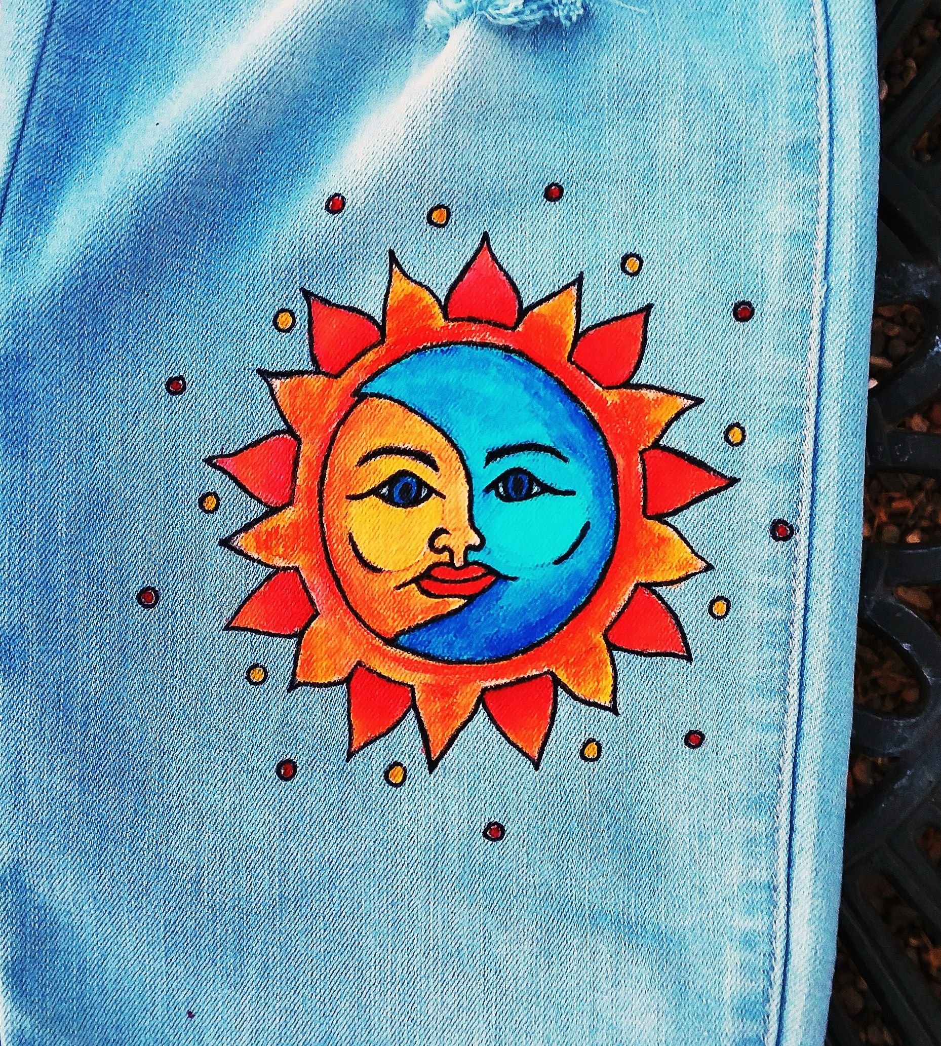 Роспись по джинсе солнце