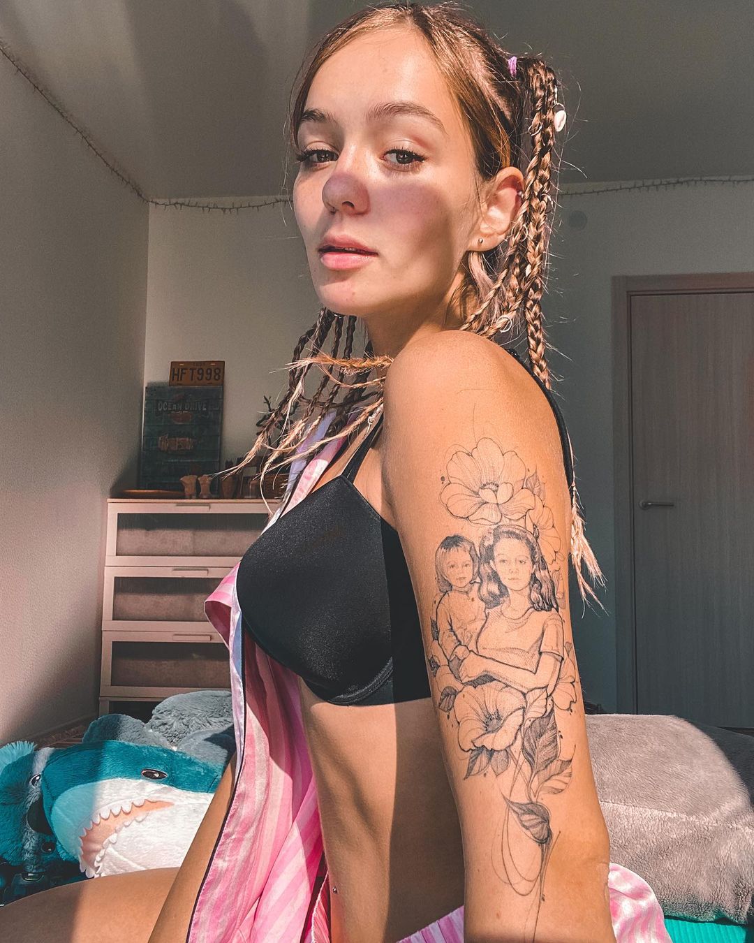 слитые интимки Маевой